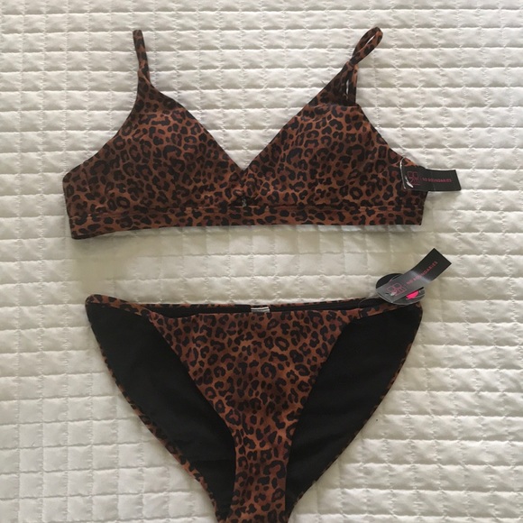 Cheetah bikini! - Picture 1 of 6